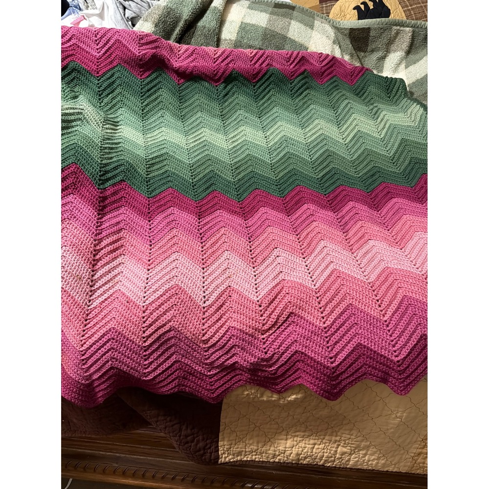 Handmade Crochet Chevron Ripple Afghan Throw Blanket Pink Magenta Forest Green